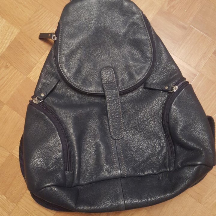 Кожаный рюкзак