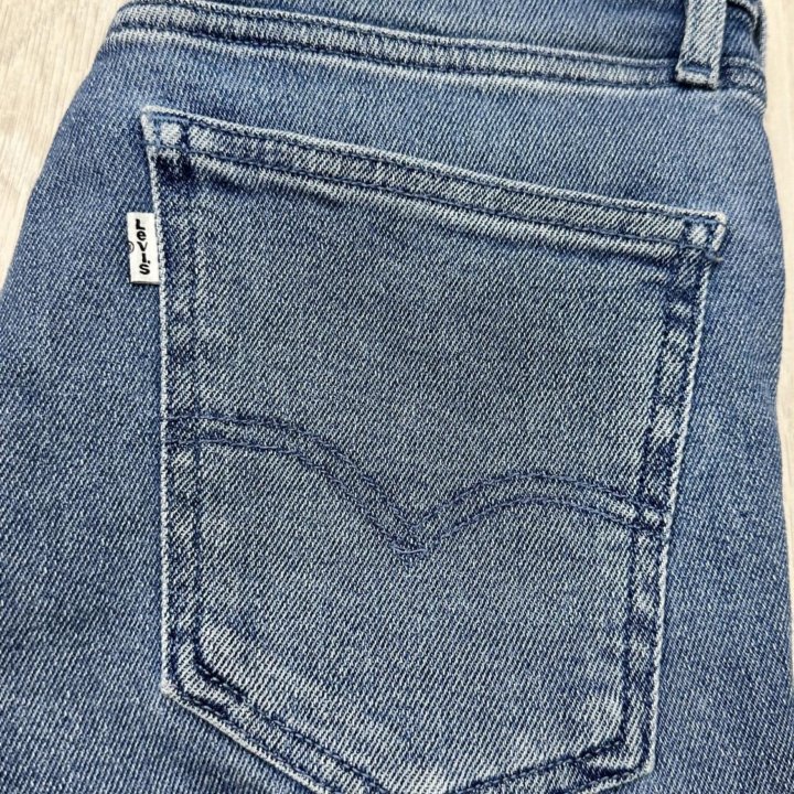 Джинсы Levi’s