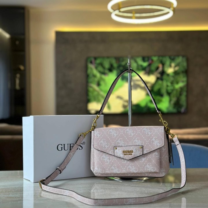 Сумки GUESS