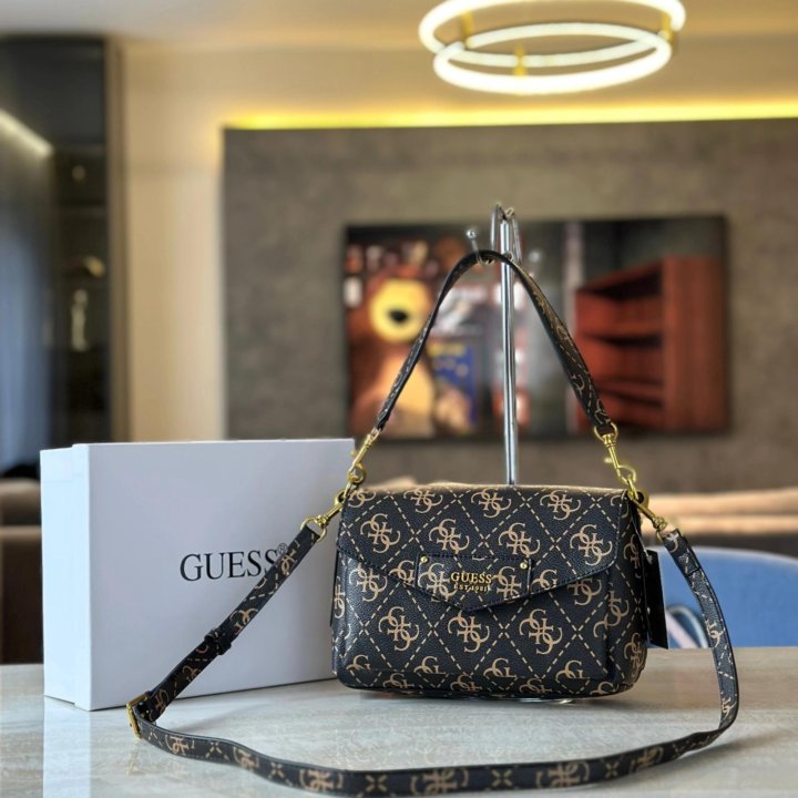 Сумки GUESS