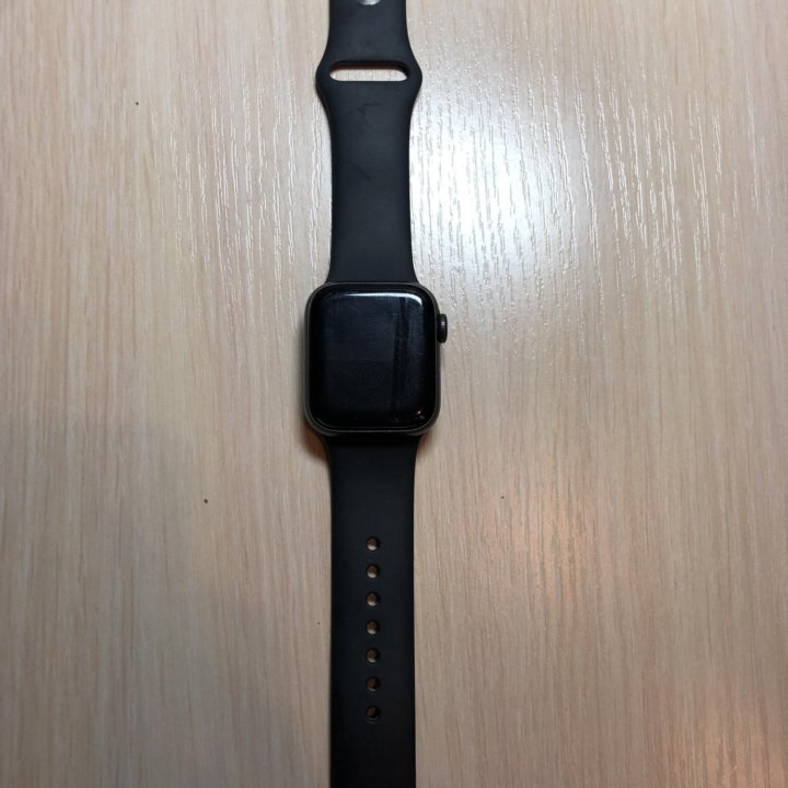Apple Watch SE 40mm 88 акум.