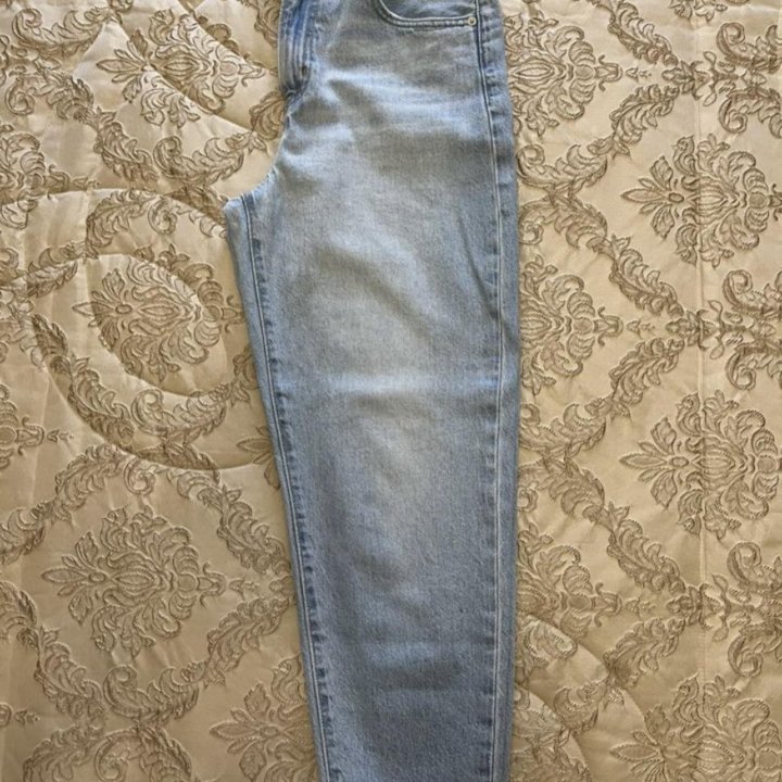 Джинсы Levi’s W26