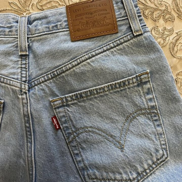 Джинсы Levi’s W26