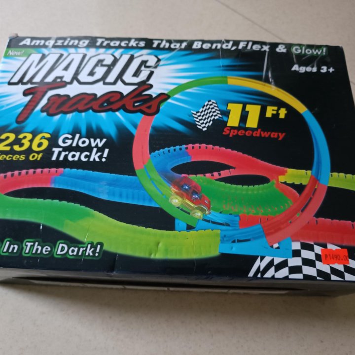 Игрушечный трек