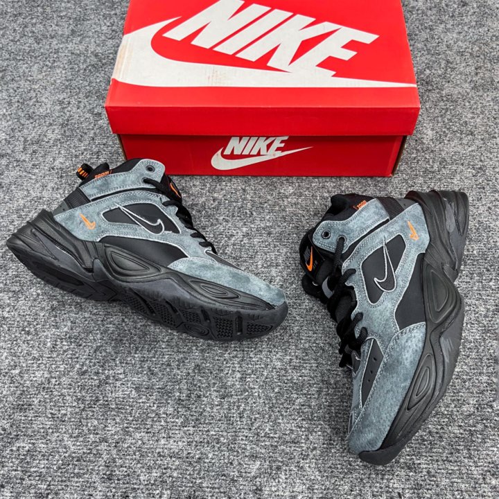 Кроссовки Nike Air Monarch зима