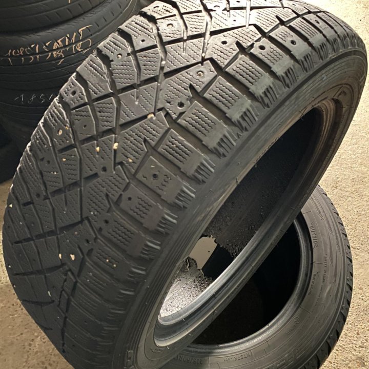 Nitto Therma Spike 225/60 R17