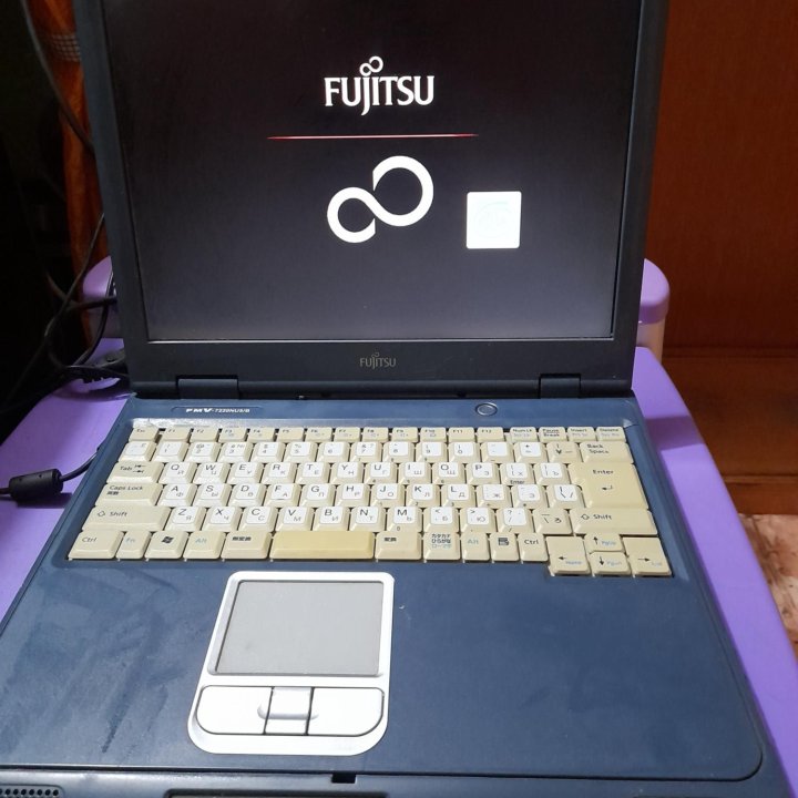 Ноутбук fujitsu япония незнаю что сним на запчасти