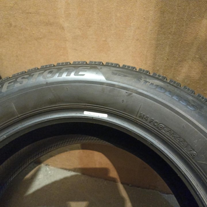 Bridgestone Blizzak VRX2 225/60 R17 пр-во япония