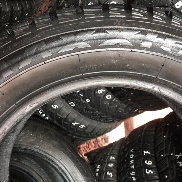 205/60/16 Maxxis ArcticTrekker NP3. 1шт