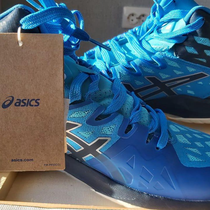 Кроссовки волейбольные Asics