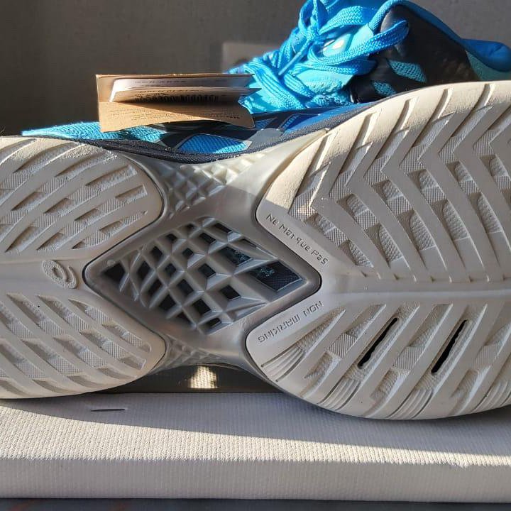 Кроссовки волейбольные Asics