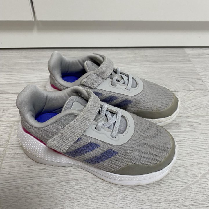 Кроссовки детские adidas 26,5 (RU 25,5)