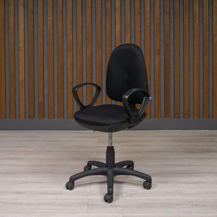 Офисное кресло на колесиках Юпитер