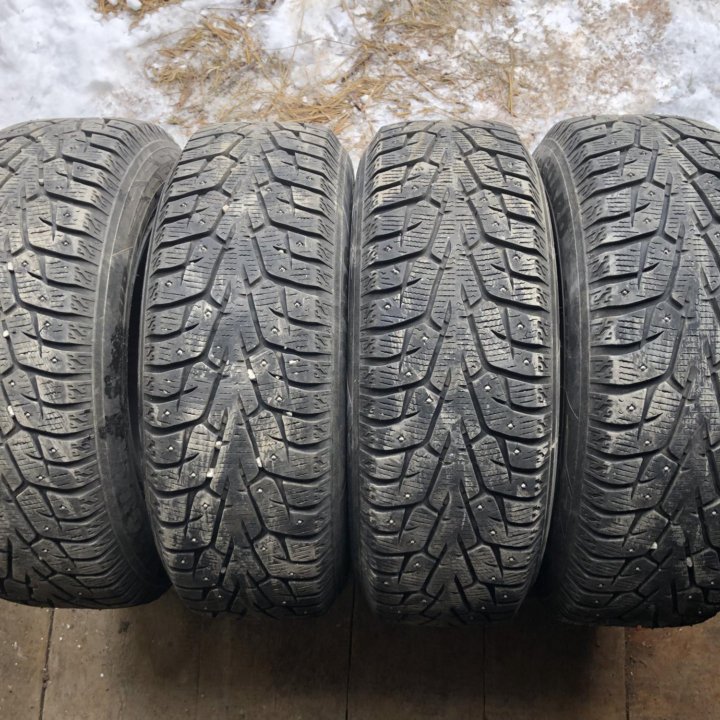 205/65 R15 шины зимние Йокогама 4шт