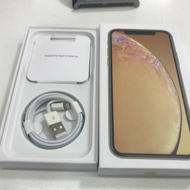 iPhone Xr, 128 ГБ б/у, в идеальном состоянии