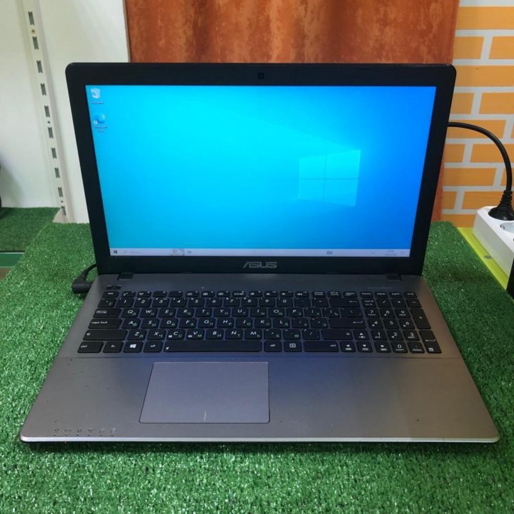 Ноутбук Asus X550C