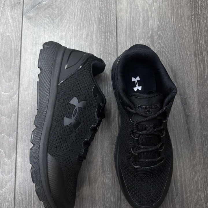 Кроссовки under armour