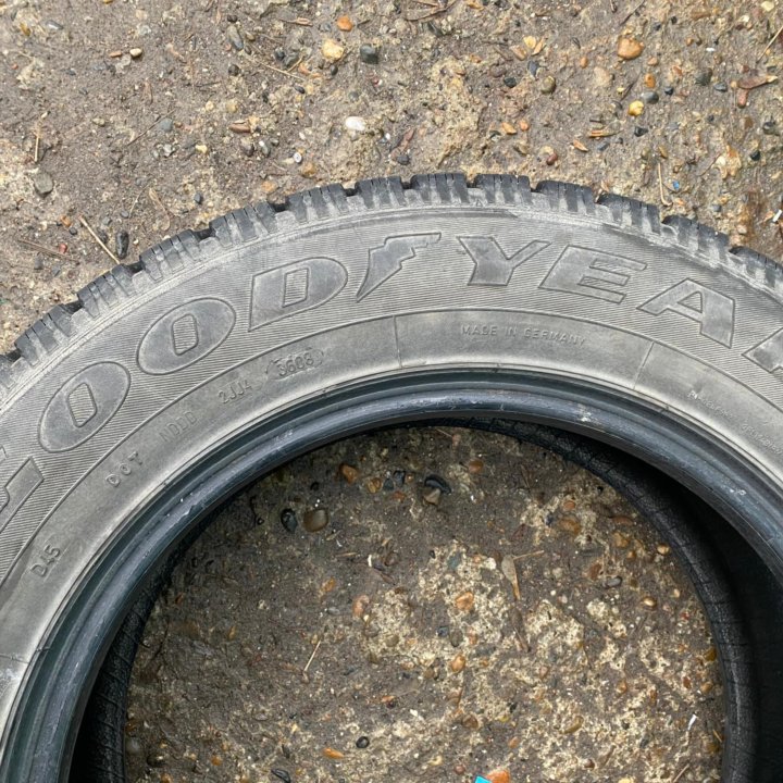 2шт. 225/65 R17 GOODYEAR ЗИМА