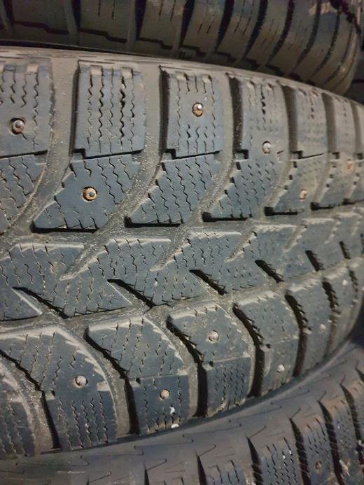 Шины шипы бу Bridgestone 205-65R16 4-2-1шт подбор