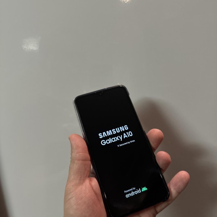 Продам Samsung A10 2/32Gb Black