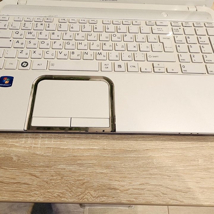 Toshiba L850, core i5, 8gb, SSD+HDD