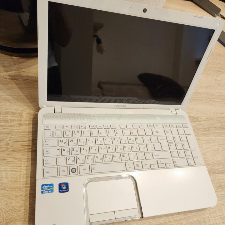 Toshiba L850, core i5, 8gb, SSD+HDD