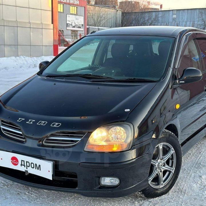 Nissan Tino, 2000