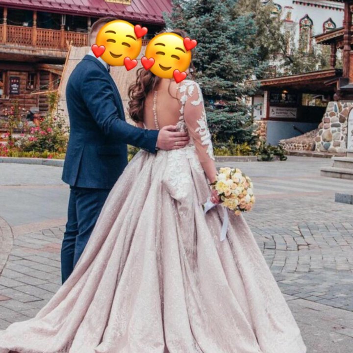 Свадебное платье