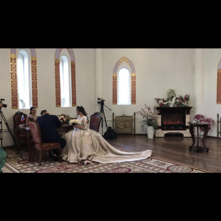 Свадебное платье