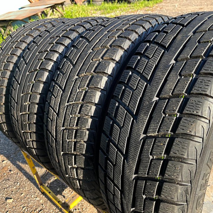 Зима Yokohama Geolandar I/T-S G073 235/65 R17 108Q