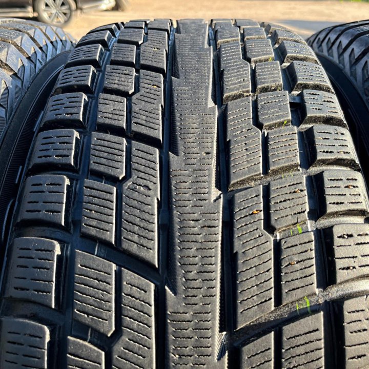 Зима Yokohama Geolandar I/T-S G073 235/65 R17 108Q