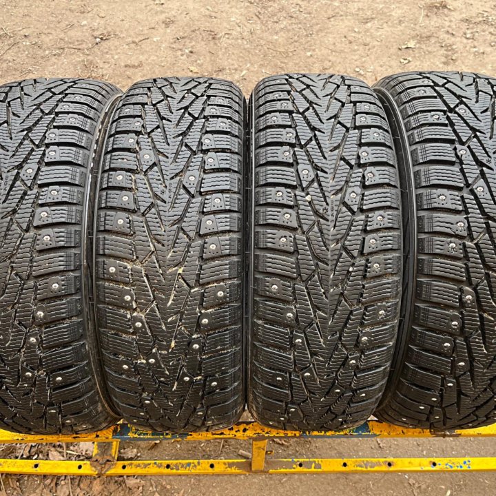 Зима Nоkian Nоrdman 7 195/60 R15 92T