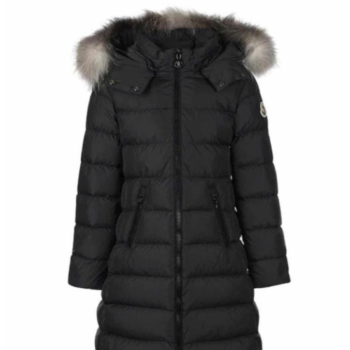 Шикарный пуховик moncler