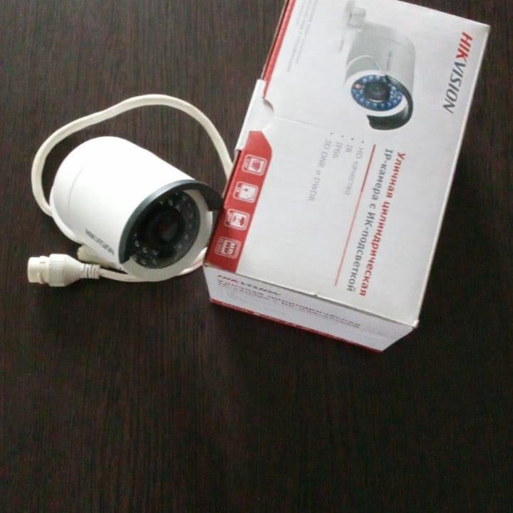 4MP IP видеокамера Hikvision DS-2CD2042WD-I