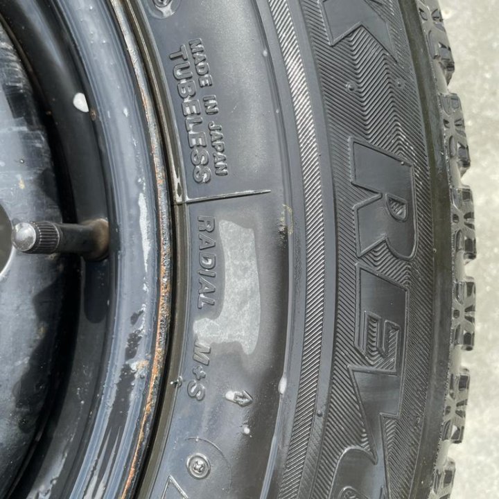 Зимняя резина на дисках Bridgestone