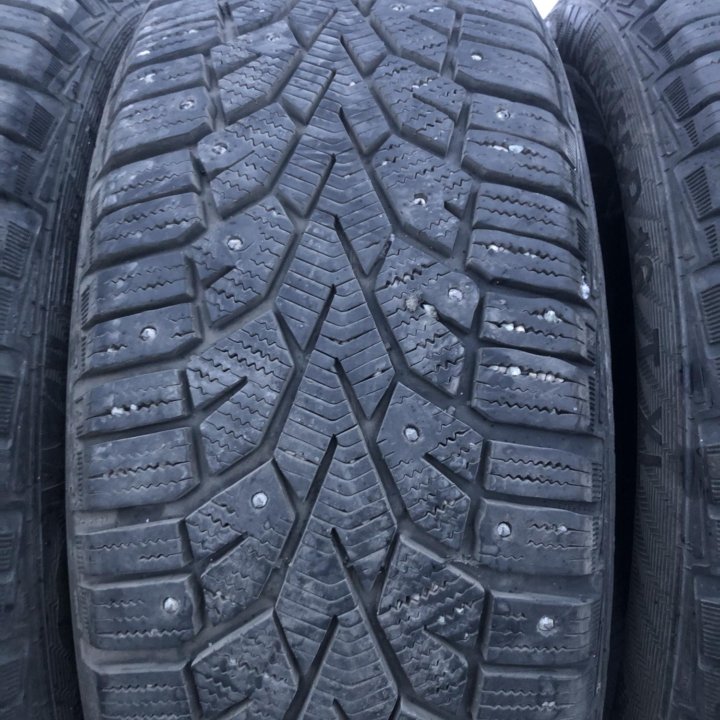 205/55 R16 шины зимние Гисловед 4шт