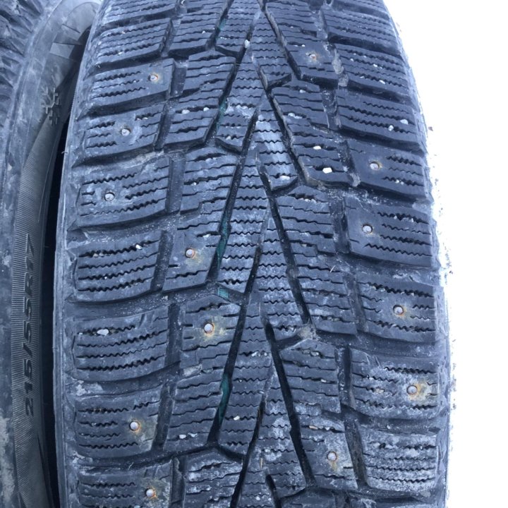 215/55 R17 шины зимние Роадстоун 4шт