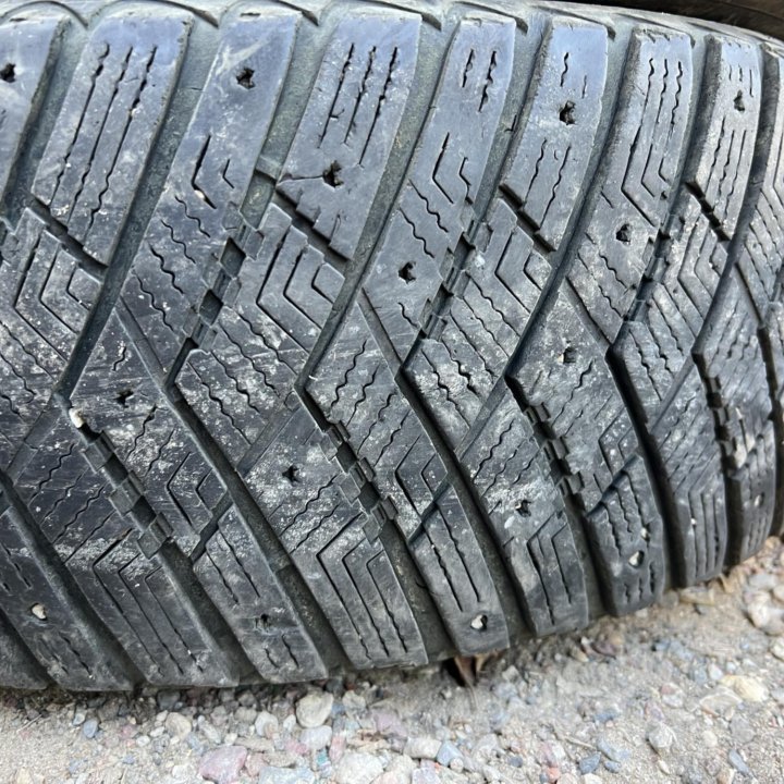 225 60 17 Goodyear UltraGrip Ice Arctic SUV 4x4