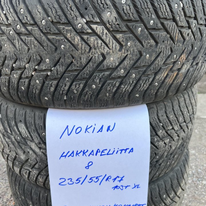 235 55 17 Nokian Hakkapeliitta 8 зима комплект