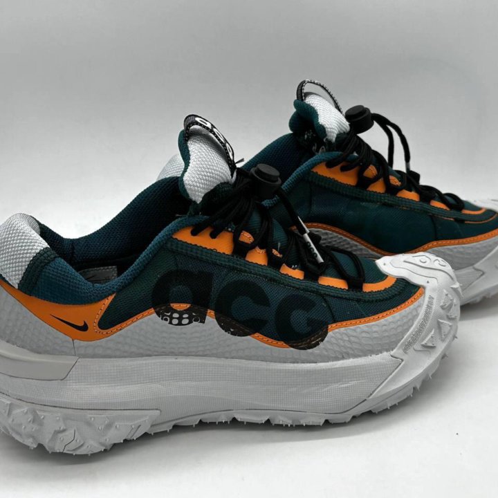 Nike ACG mountain fly