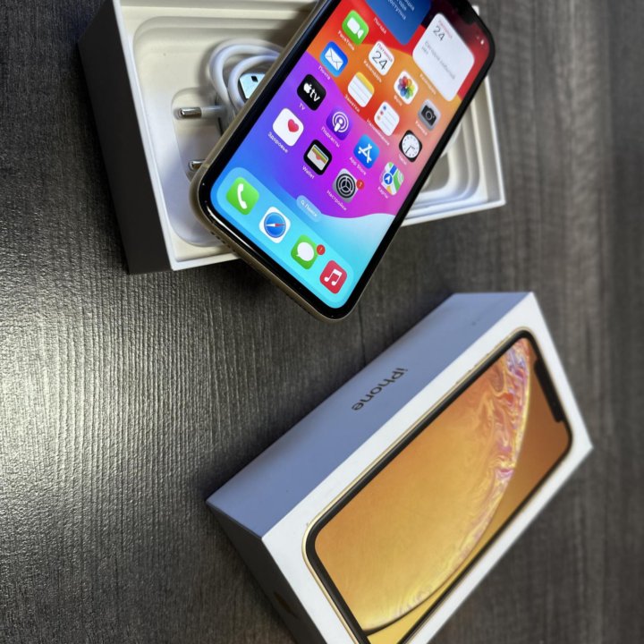 Продам iPhone XR 64Gb Yellow РСТ