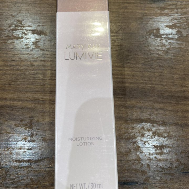 Увлажняющий лосьон Lumivie Mary Kay