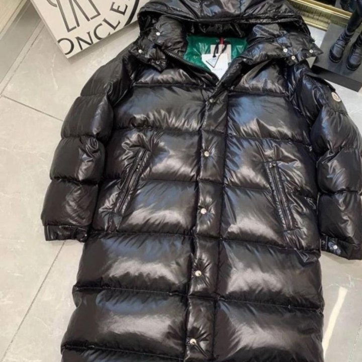 Пуховик Moncler Hanoverian (нат. пух)