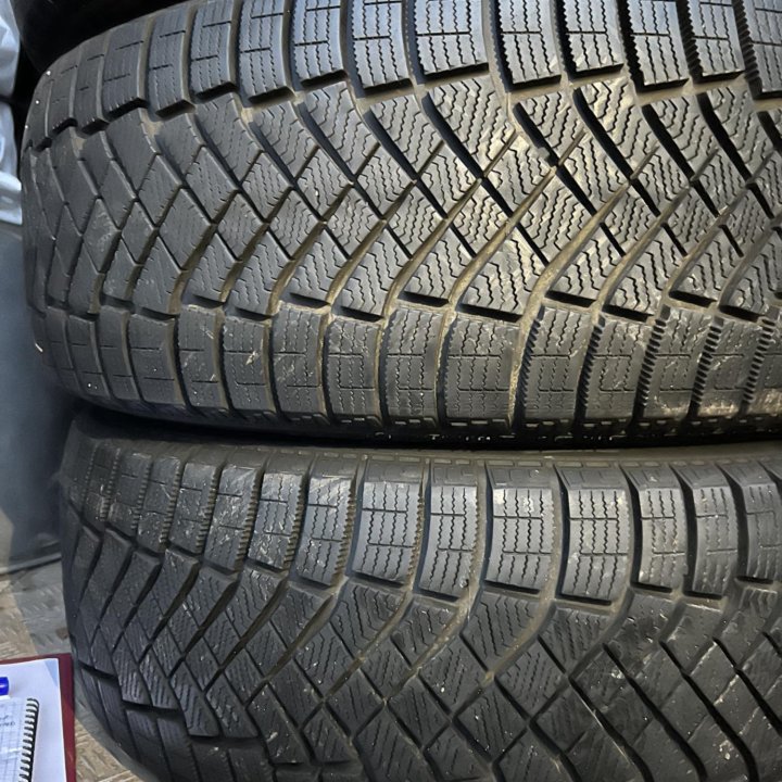 225 55 18 Pirelli Ice Zero FR зима комплект