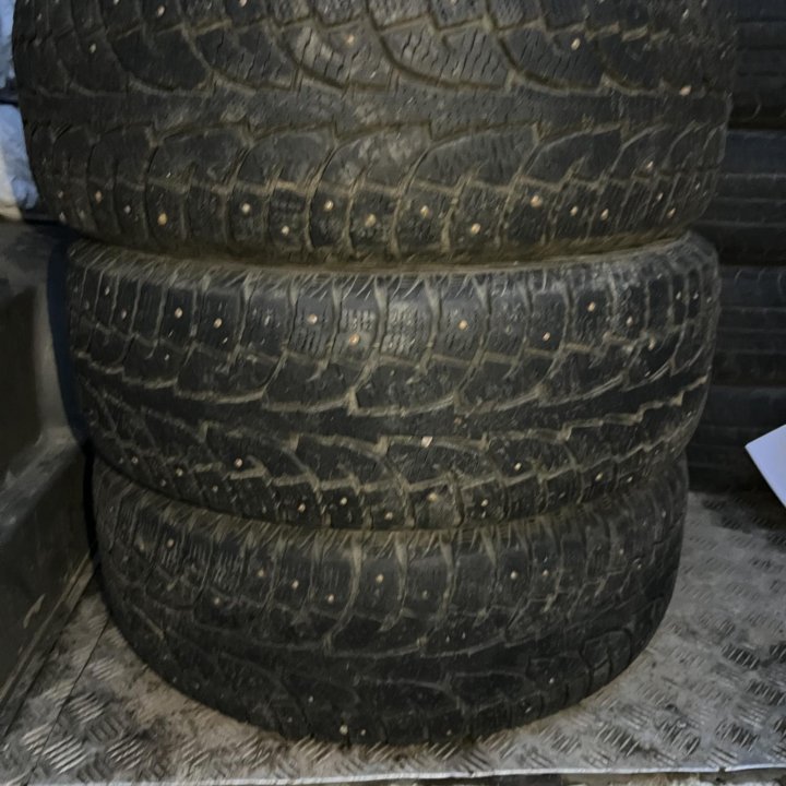 235 60 18 Hankook I Pike RV11 зима шипы 3 шины