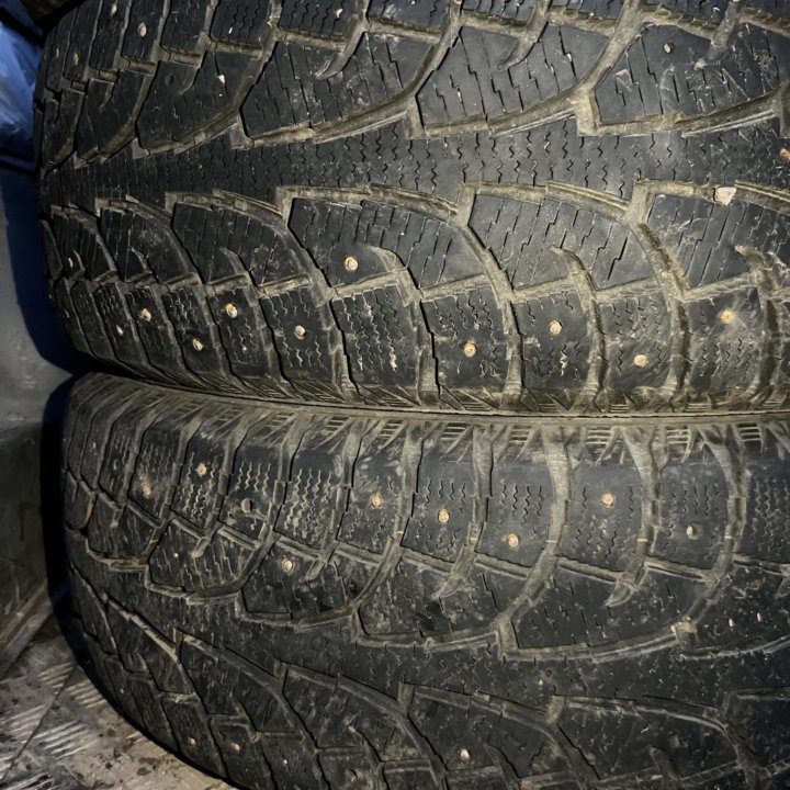 235 60 18 Hankook I Pike RV11 зима шипы 3 шины