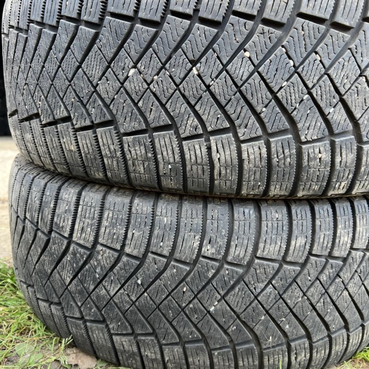 255 55 18 Pirelli Ice Zero FR зима комплект