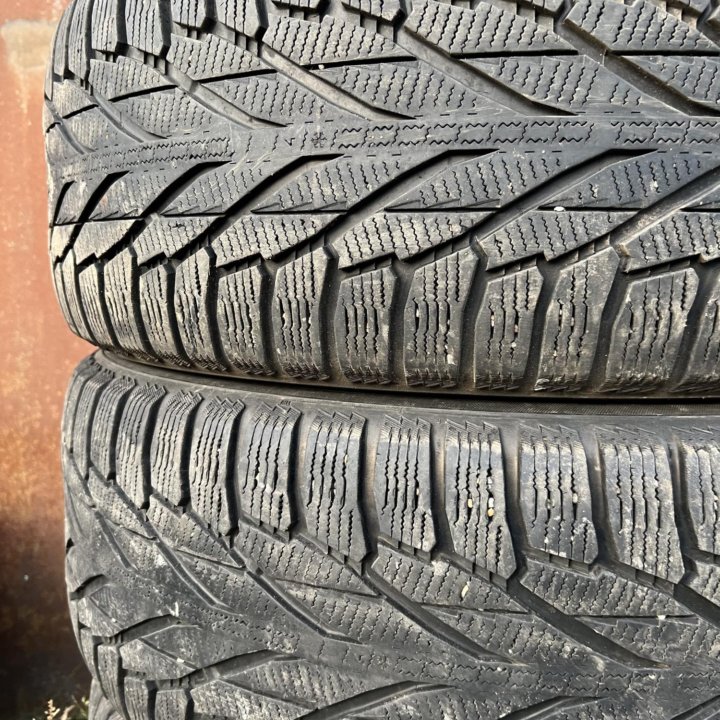 265 60 18 Nokian Hakkapeliitta R2 SUV зима комлект