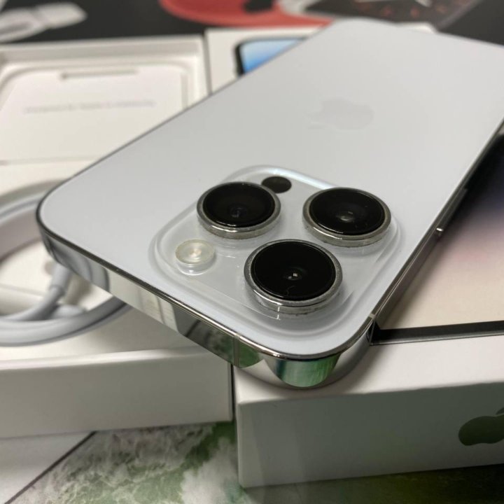 Apple iPhone 14 Pro 256Gb Silver Как новый