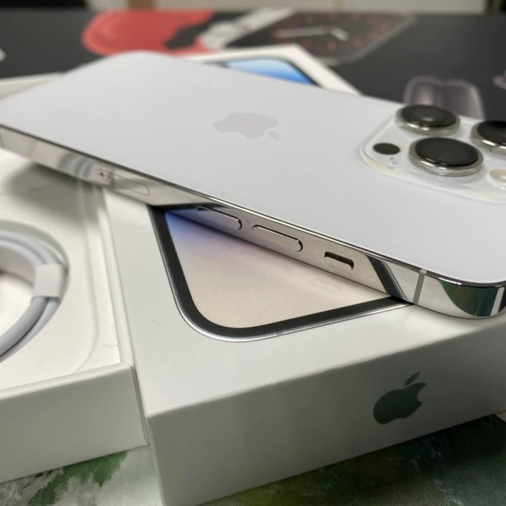 Apple iPhone 14 Pro 256Gb Silver Как новый